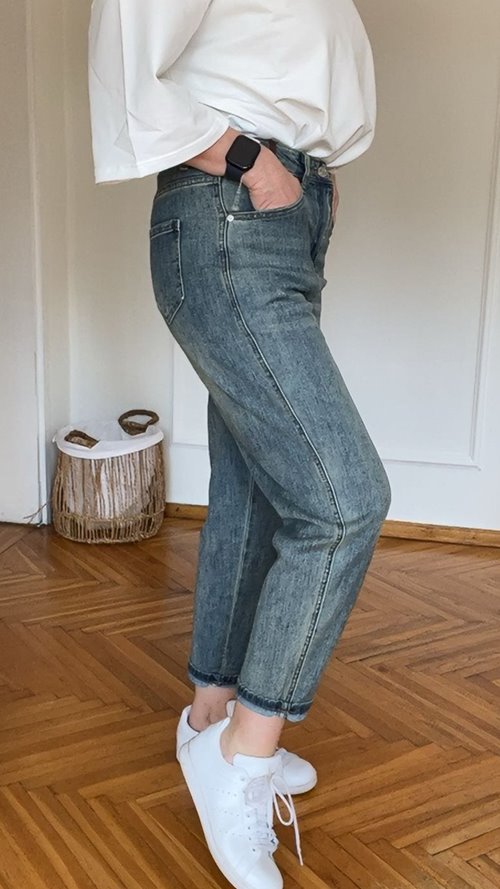 Jeansy mom fit Lovelle logowane czekolada